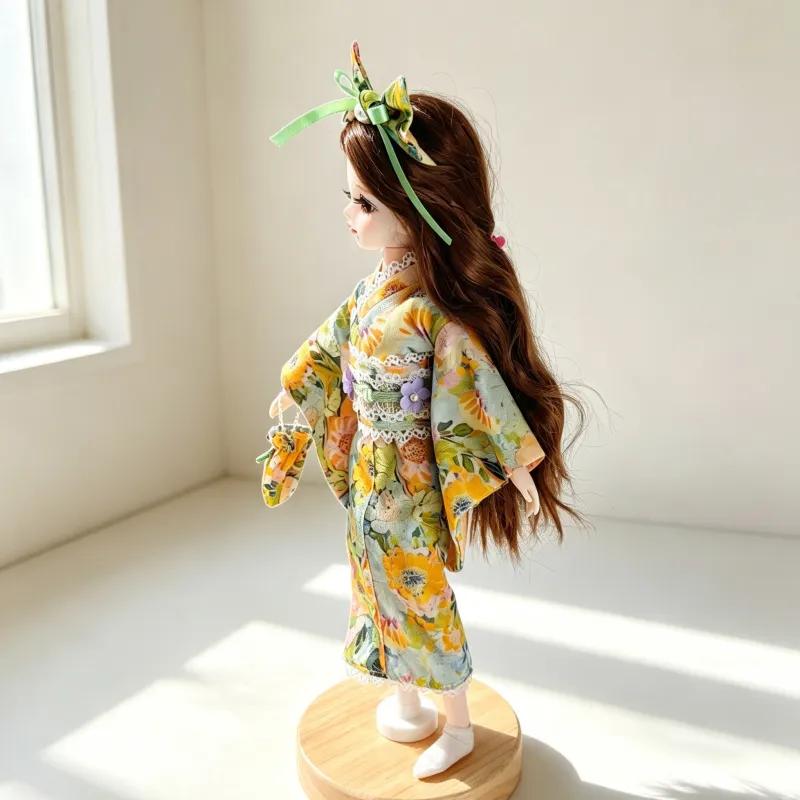绿色花卉和服 — 角度二